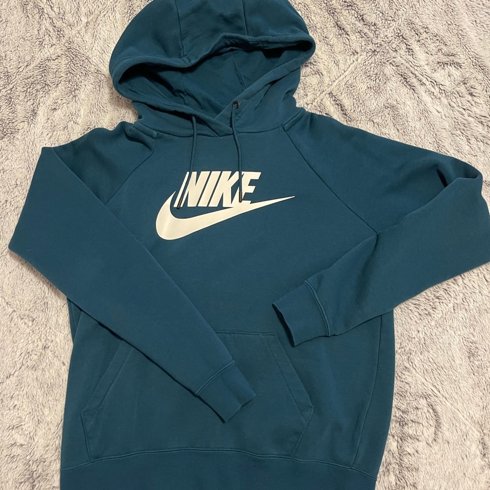 deep blue NIKE sweatshirt